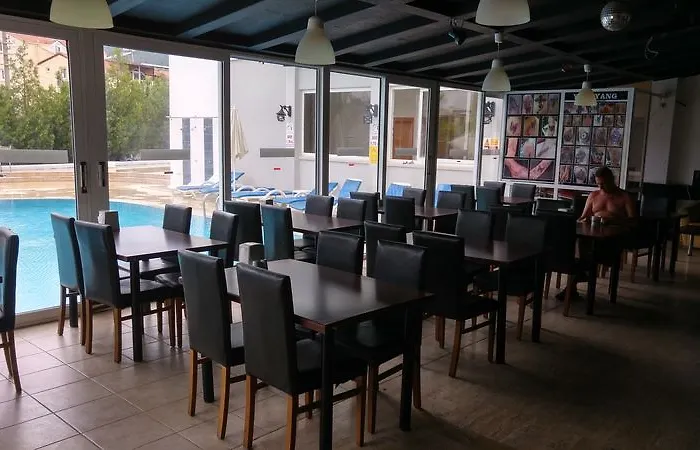 ホテル Blue Park Armutalanı